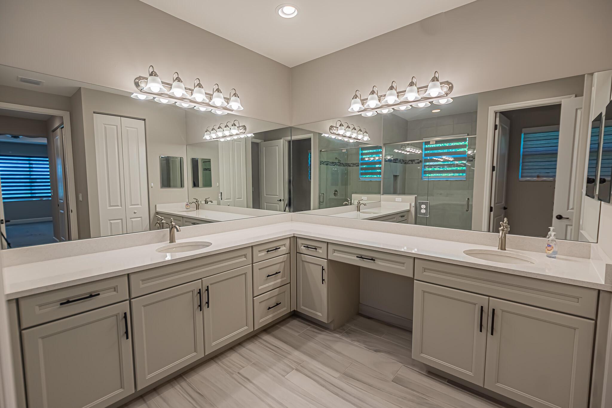 VALENCIA GROVE, RIVERLAND - Residential