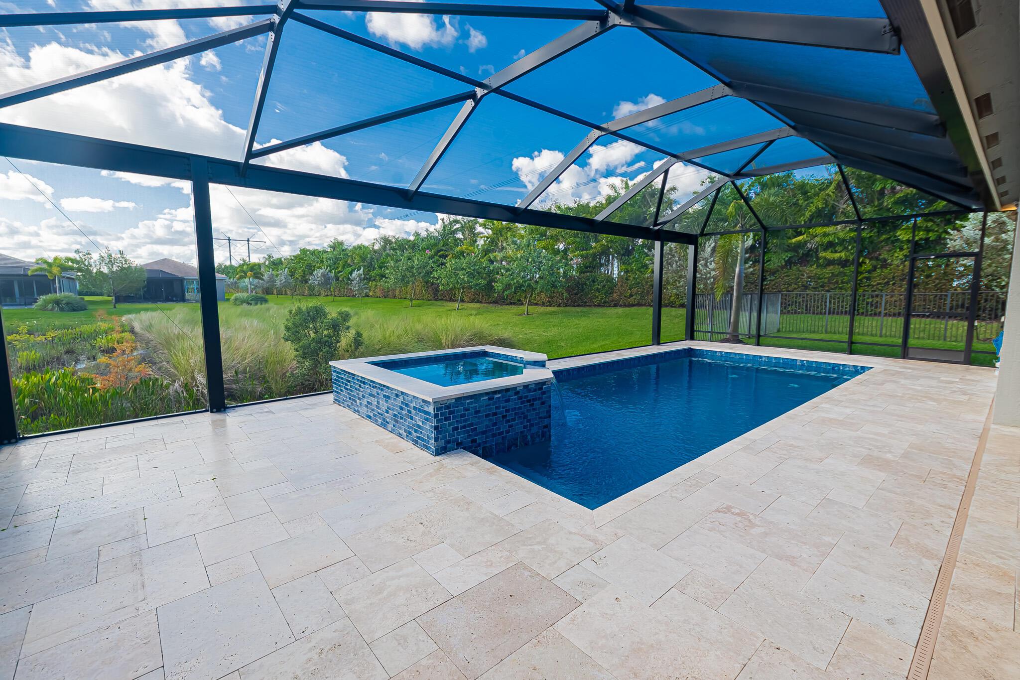VALENCIA GROVE, RIVERLAND - Residential