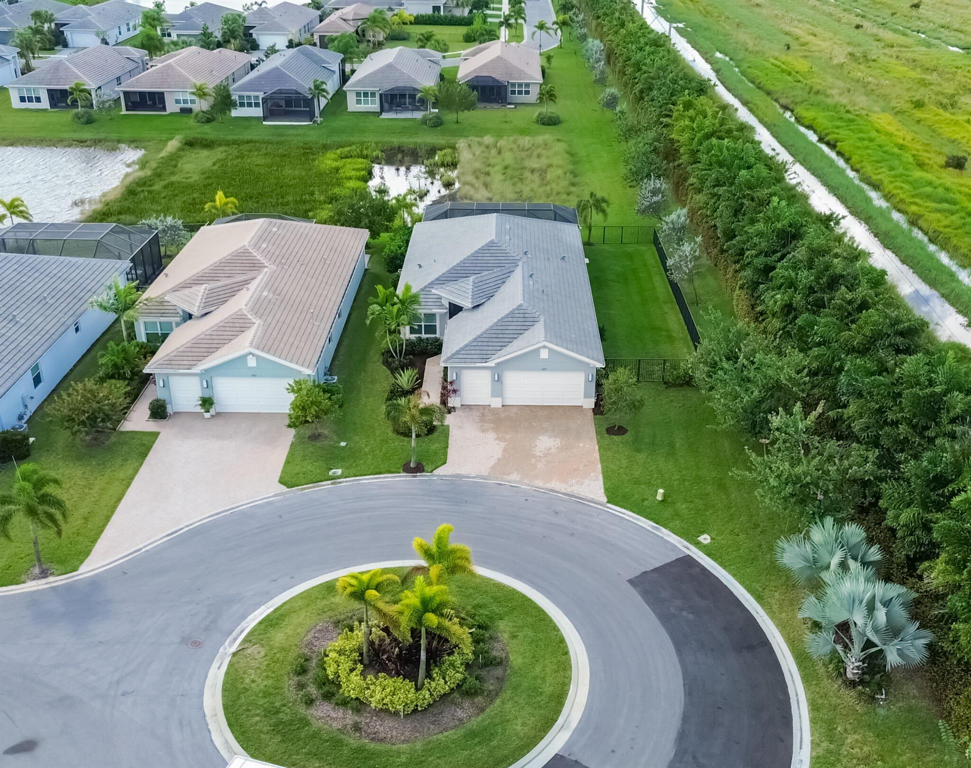 VALENCIA GROVE, RIVERLAND - Residential