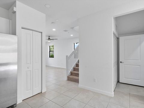 Townhouse in Pembroke Pines FL 203 159th Ter Ter 9.jpg