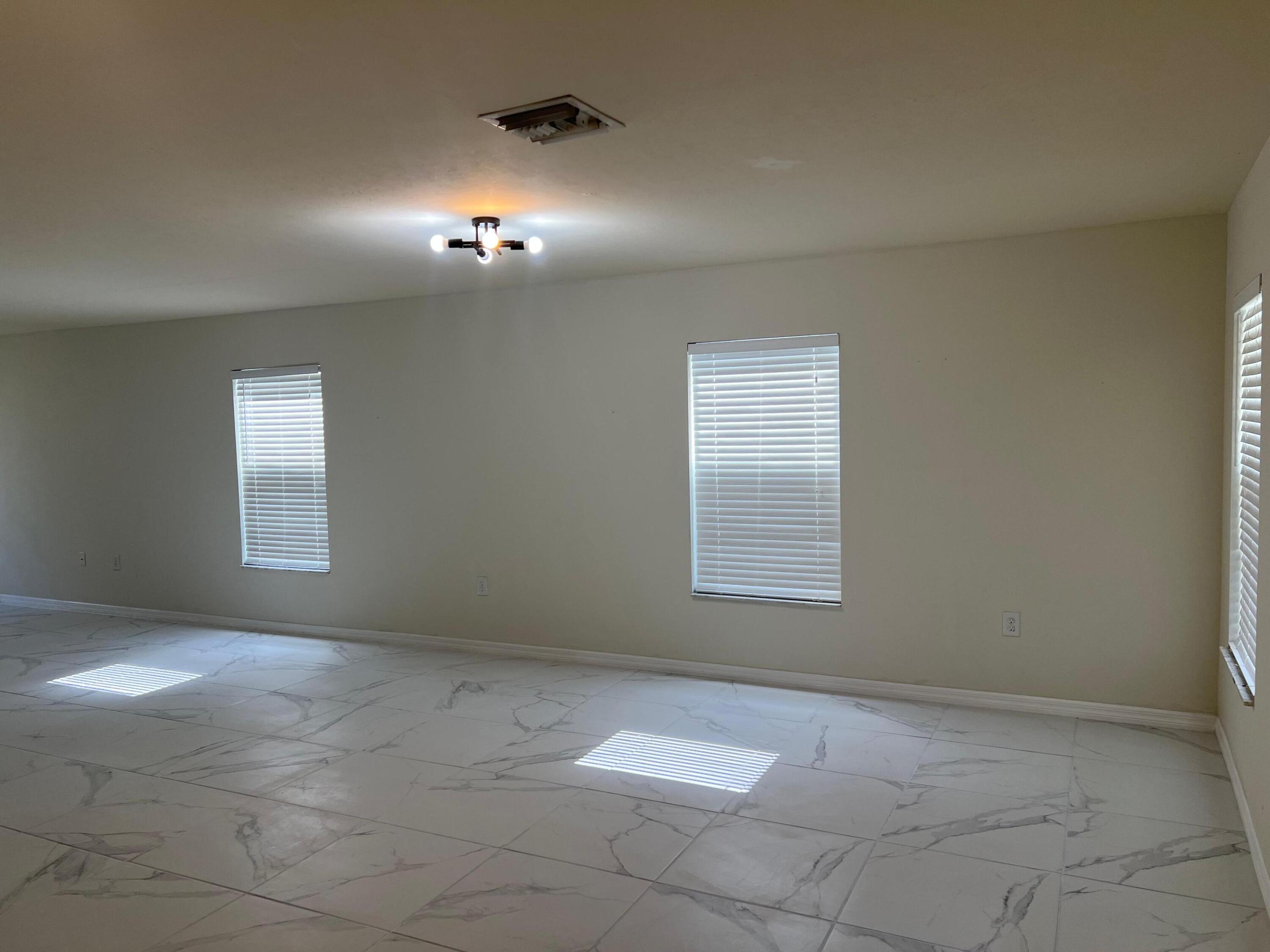 Caloosa Lakes ph 1 - Residential Lease