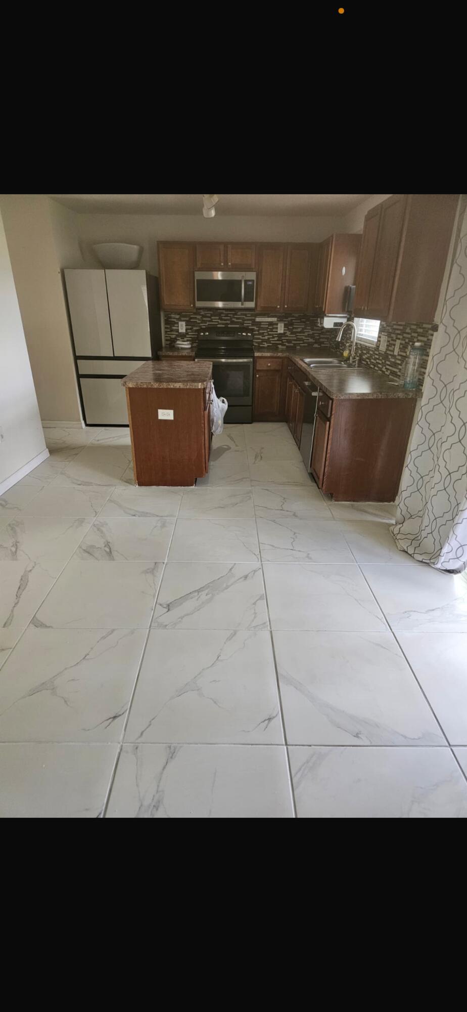 Caloosa Lakes ph 1 - Residential Lease