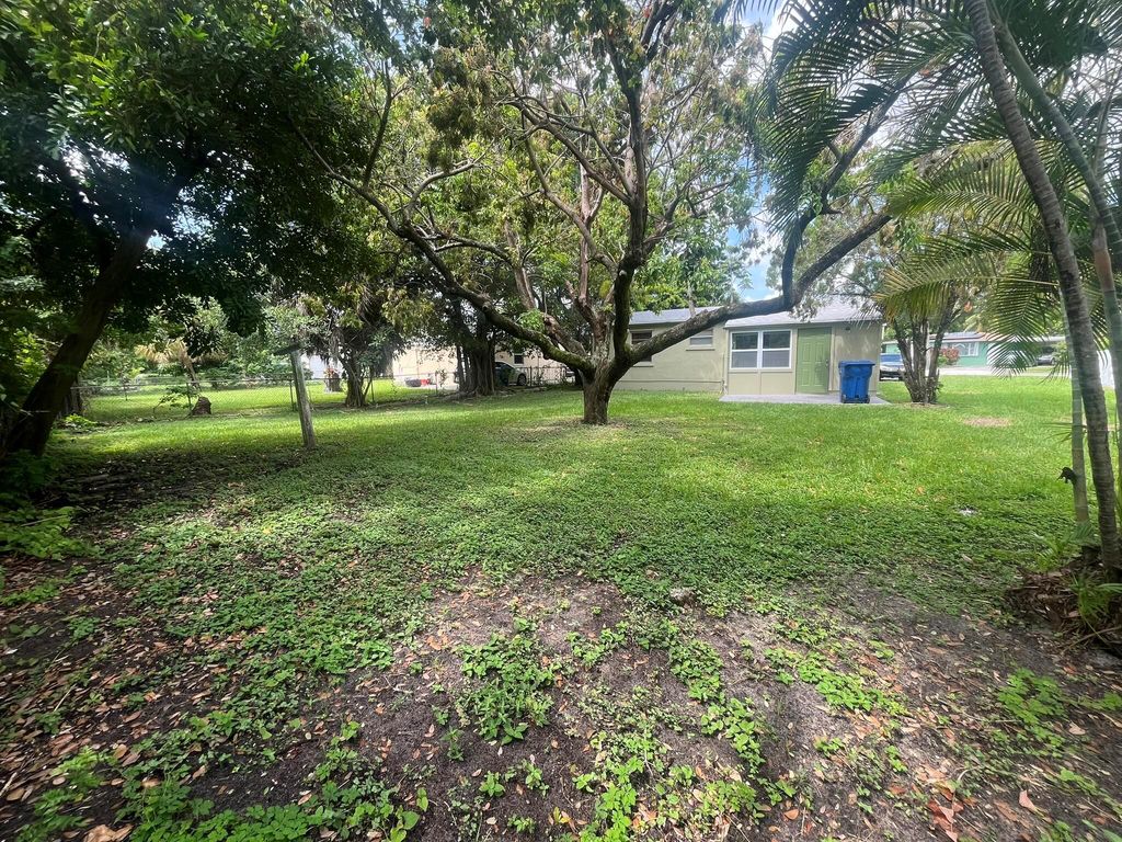 Photo of 3210 Avenue F Avenue, Riviera Beach, FL 33404 (MLS # R11015415)