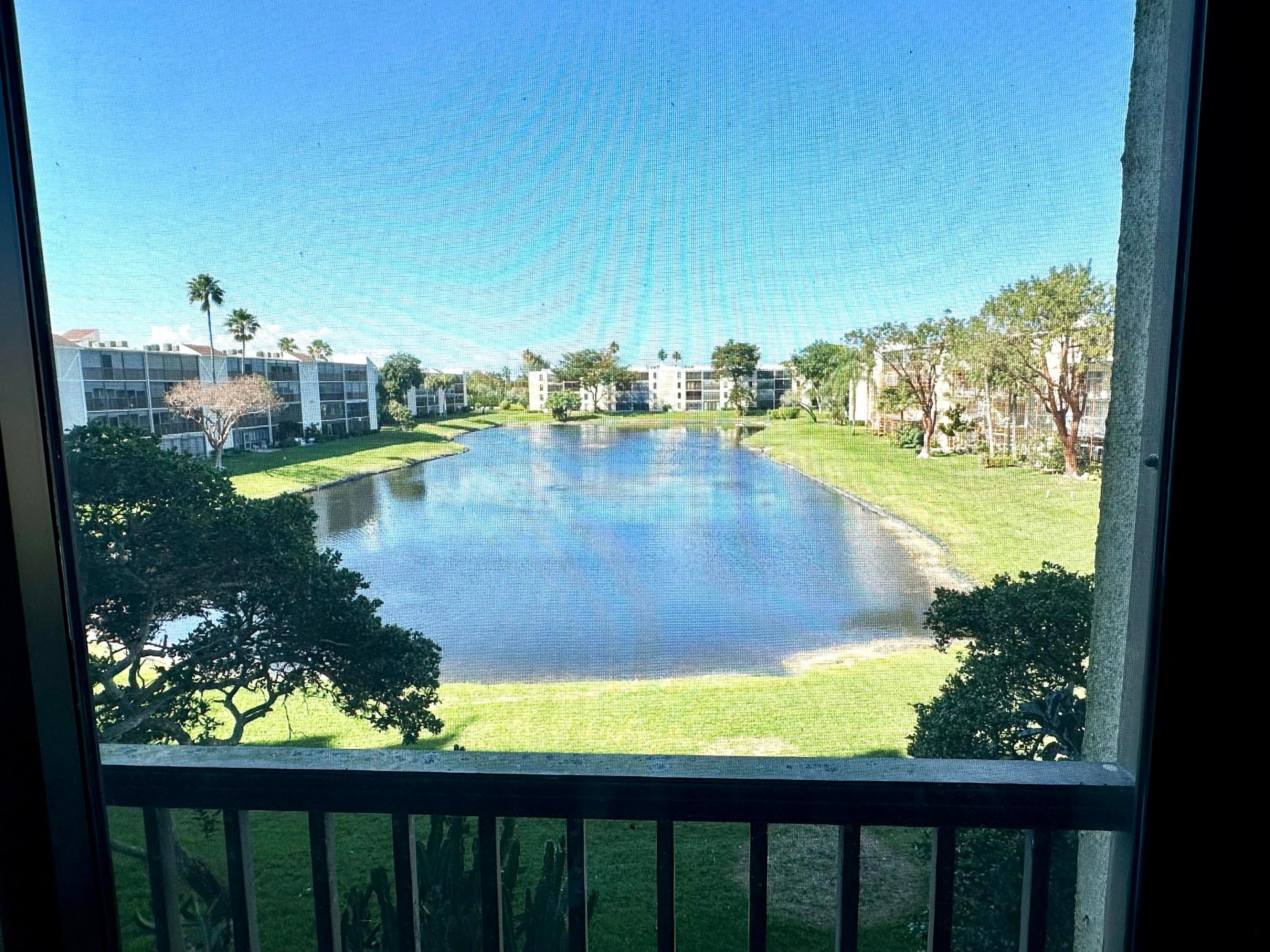 HUNTINGTON LAKES SEC ONE CONDOS - Residential