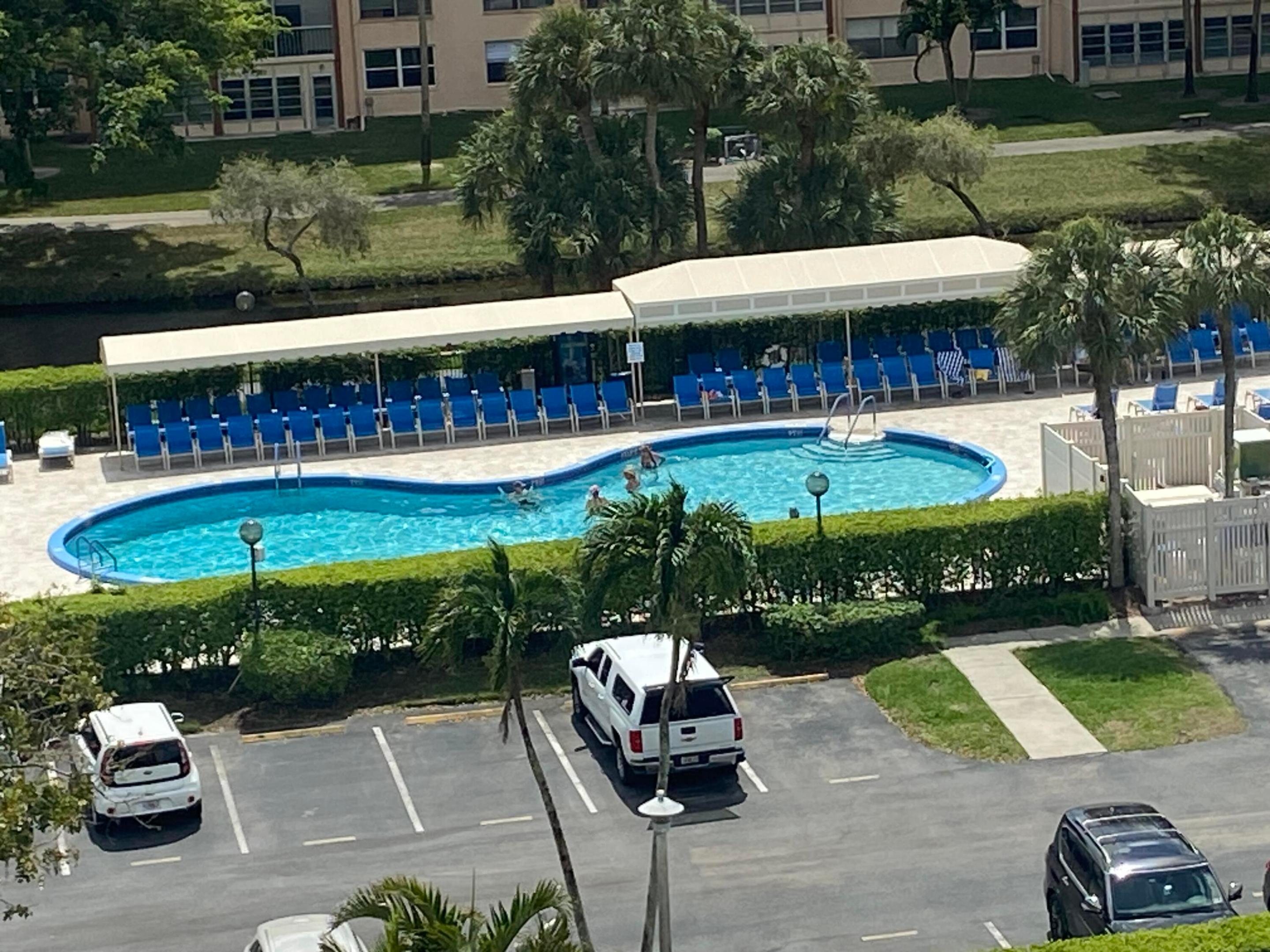 HUNTINGTON LAKES SEC ONE CONDOS - Residential