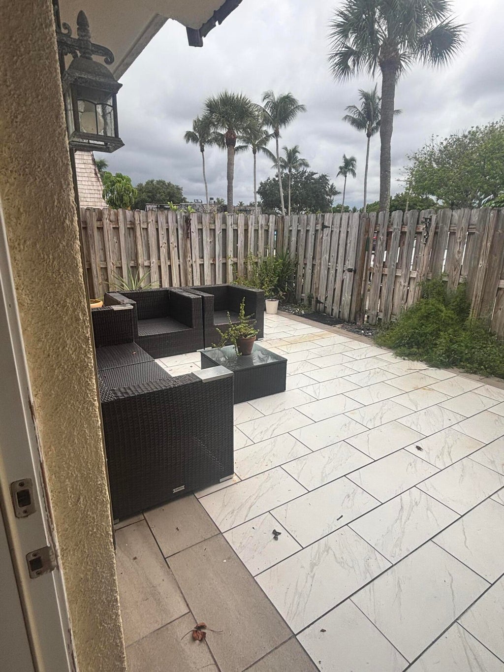 Photo of 113 W LAKE ARBOR Drive, Palm Springs, FL 33461 (MLS # B26072262)