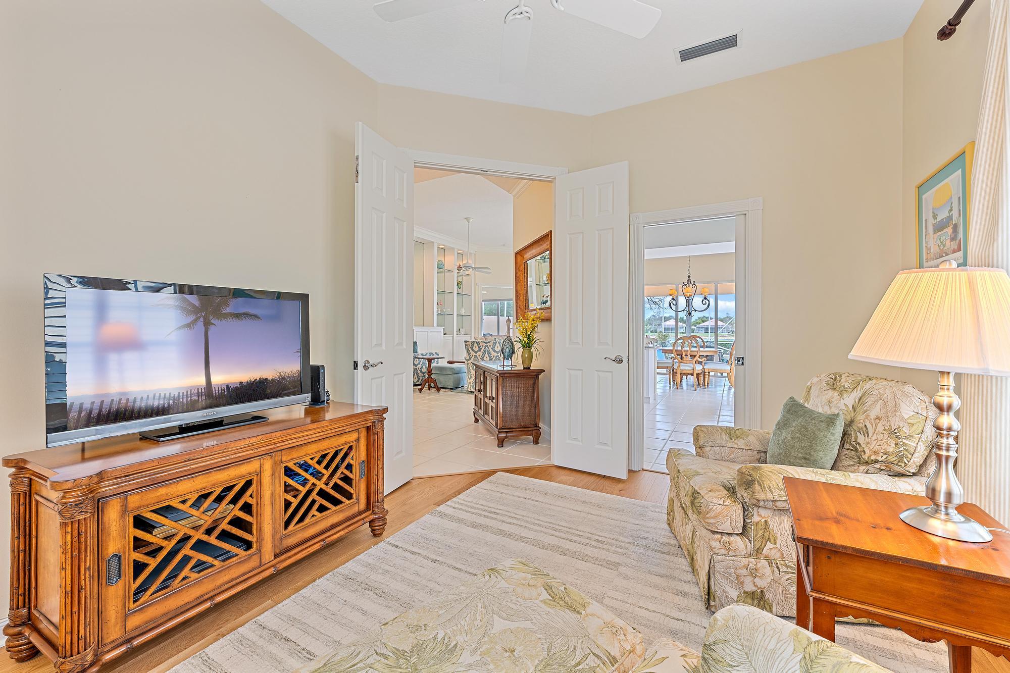 CARLETON OAKS - Residential