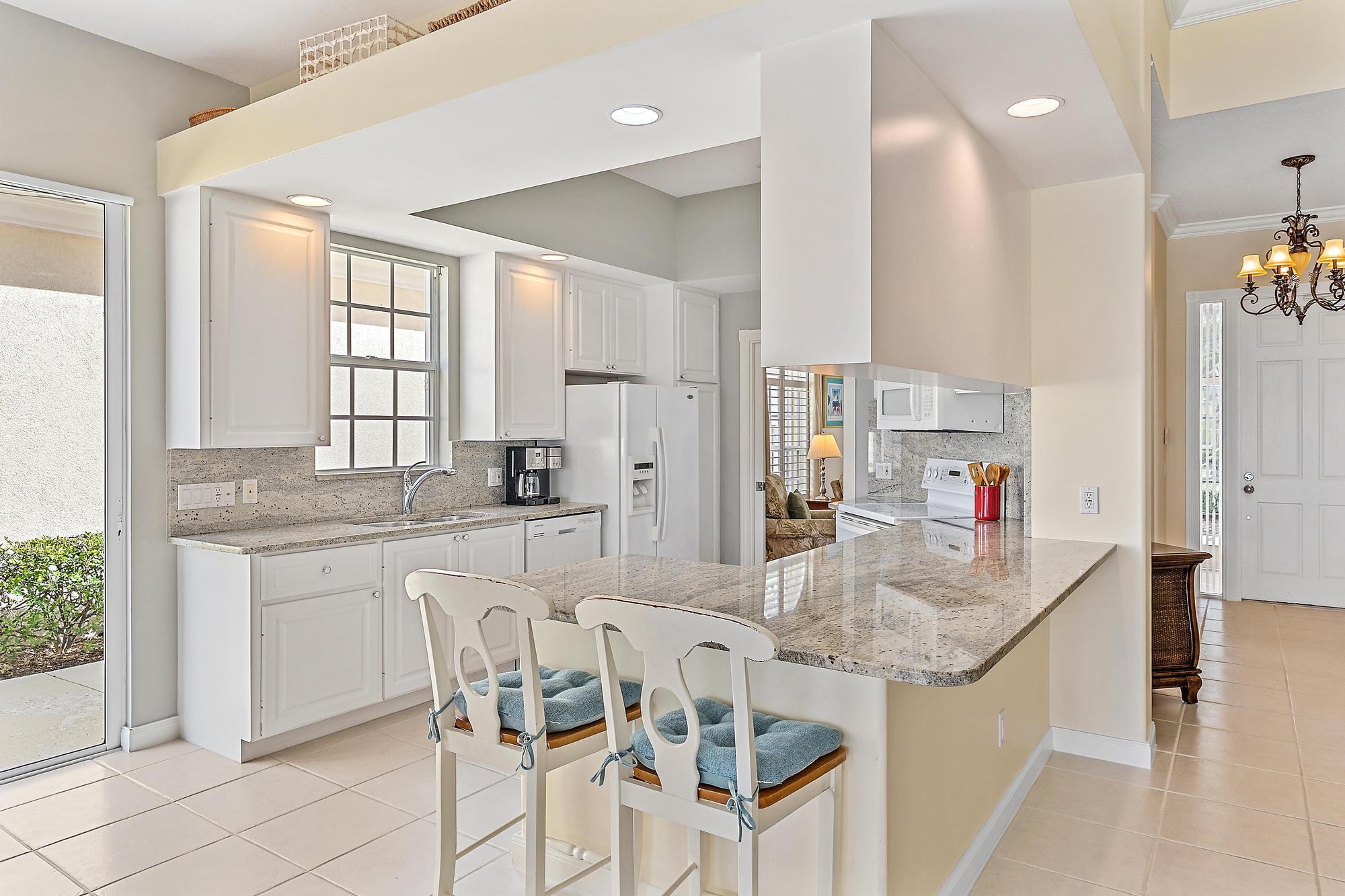 CARLETON OAKS - Residential