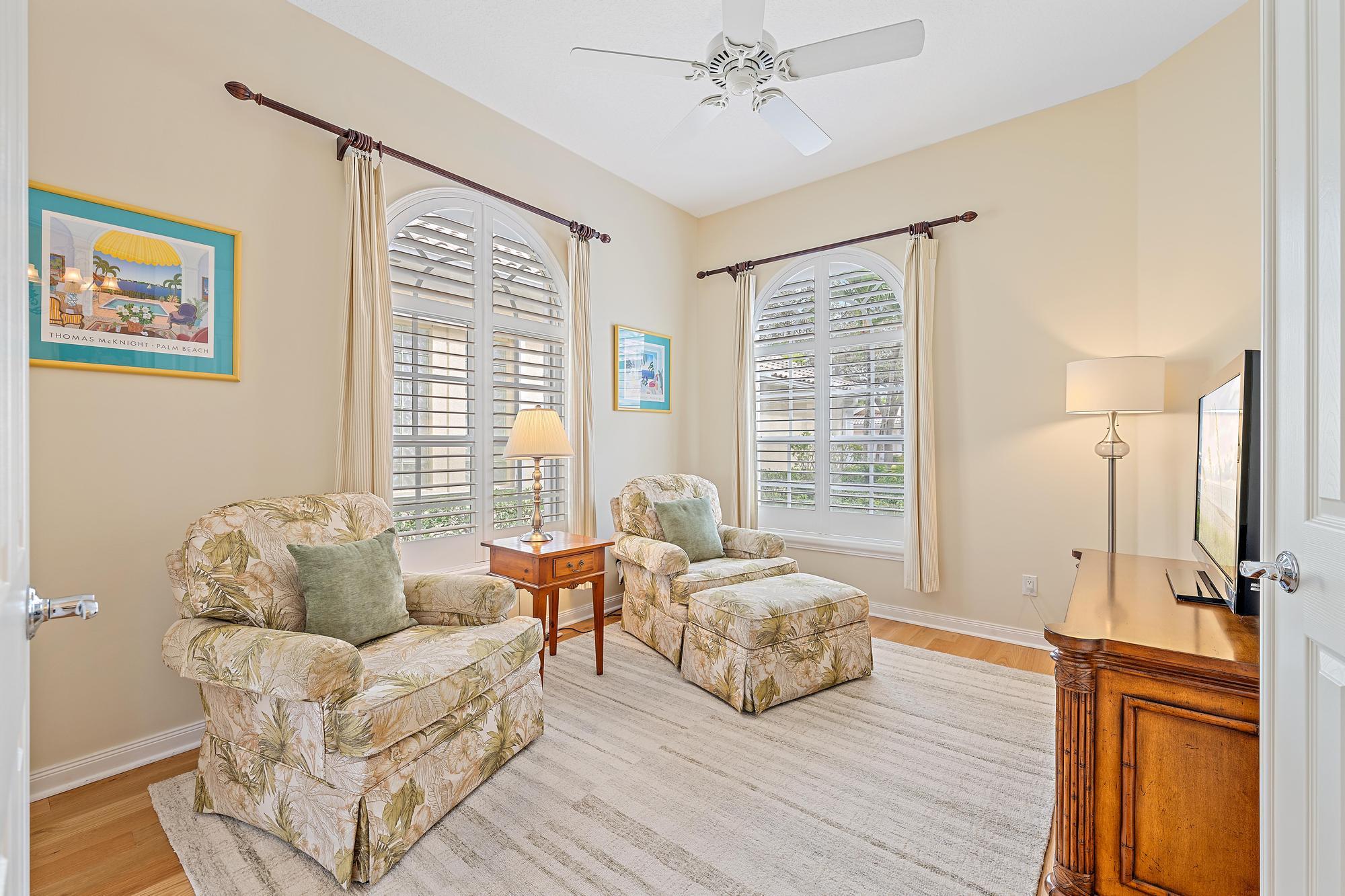 CARLETON OAKS - Residential