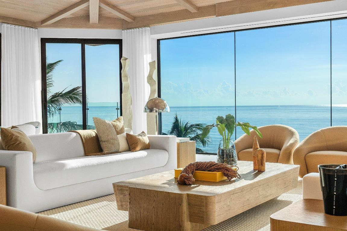 LE SANCTUAIRE CONDO - Residential