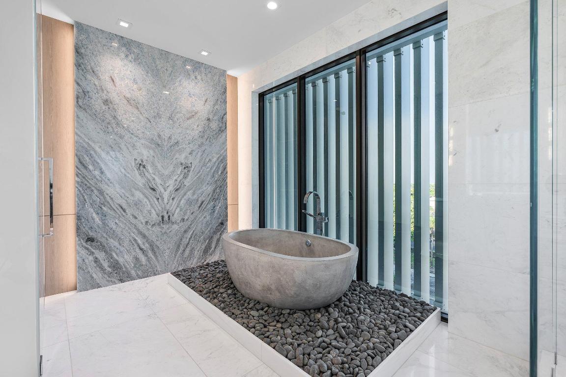 LE SANCTUAIRE CONDO - Residential