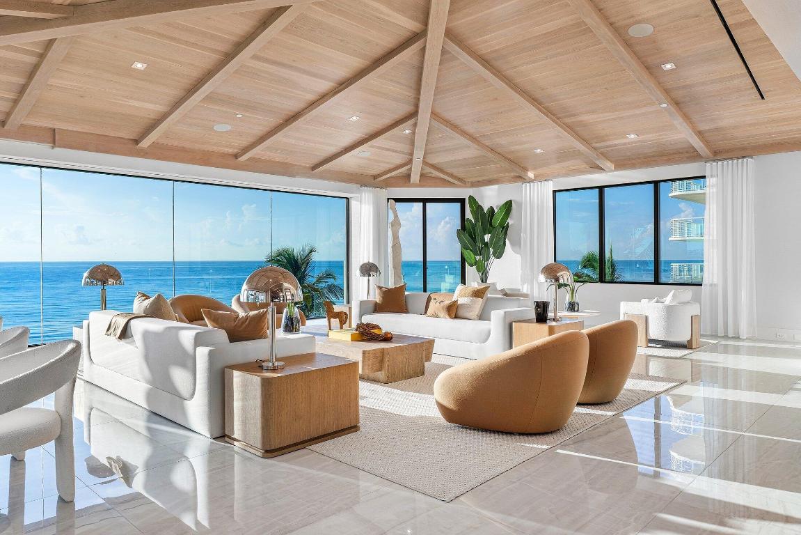 LE SANCTUAIRE CONDO - Residential