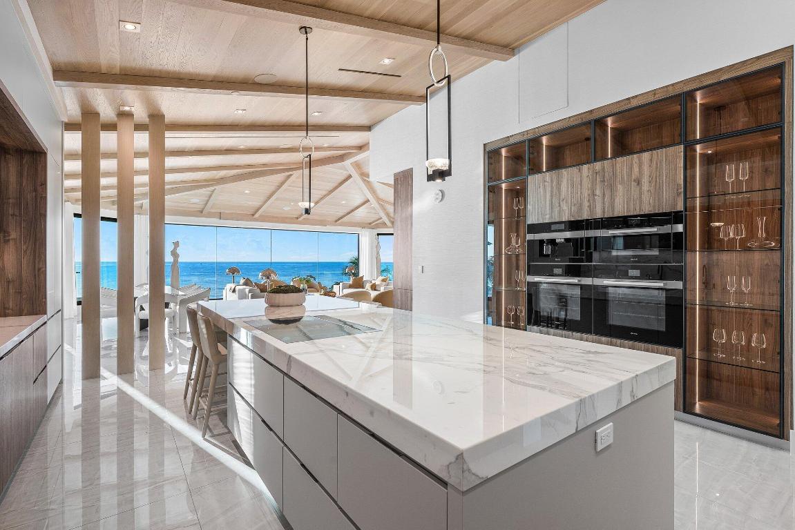 LE SANCTUAIRE CONDO - Residential