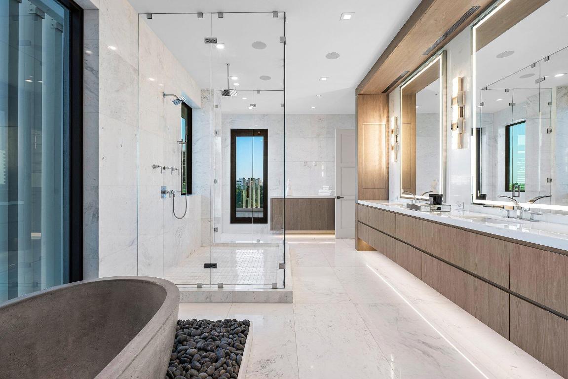 LE SANCTUAIRE CONDO - Residential