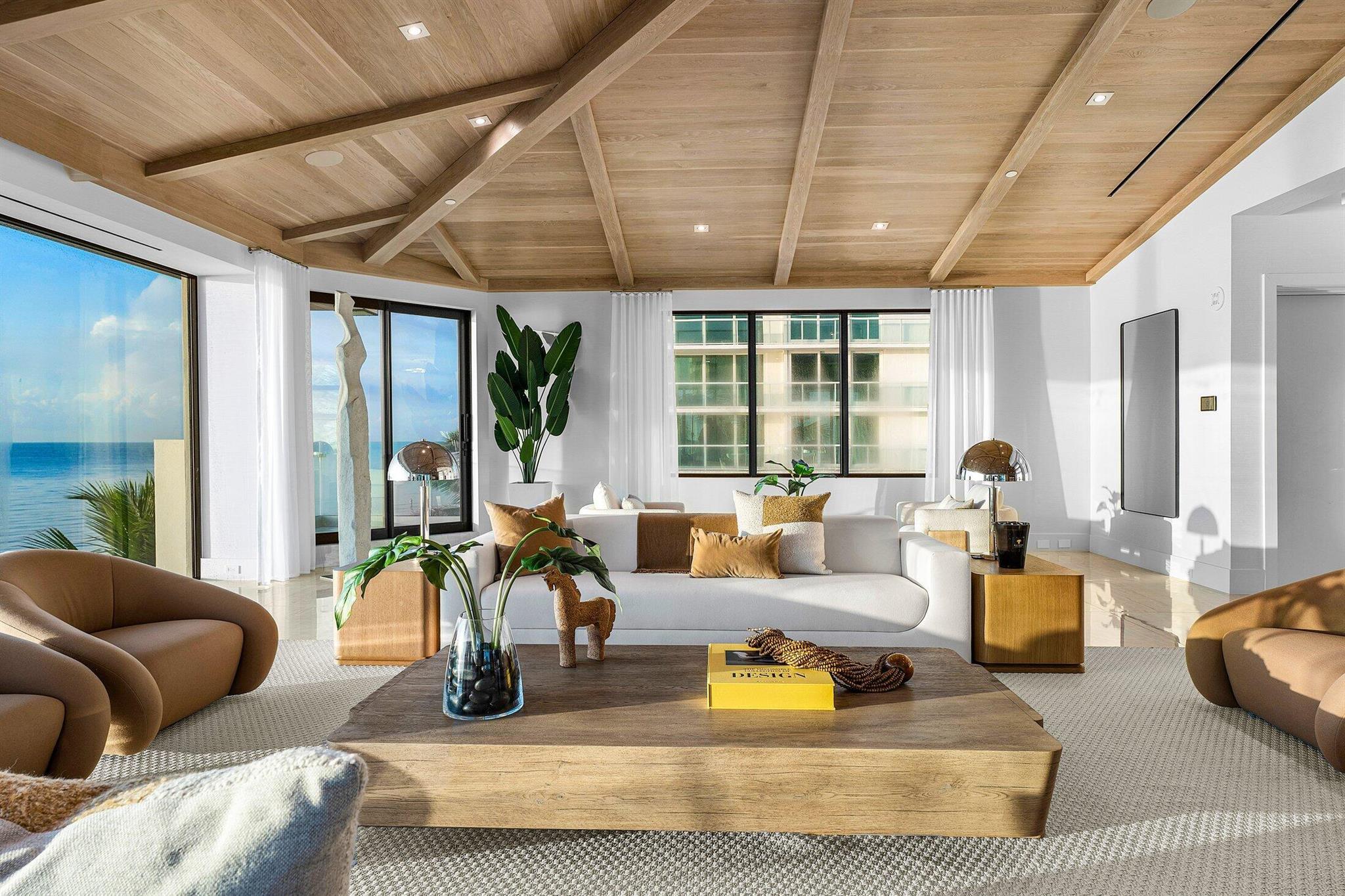 LE SANCTUAIRE CONDO - Residential