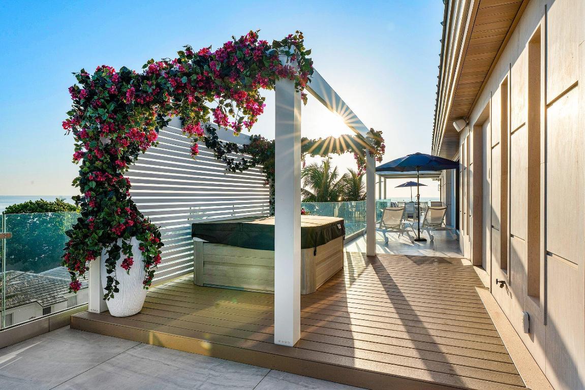 LE SANCTUAIRE CONDO - Residential