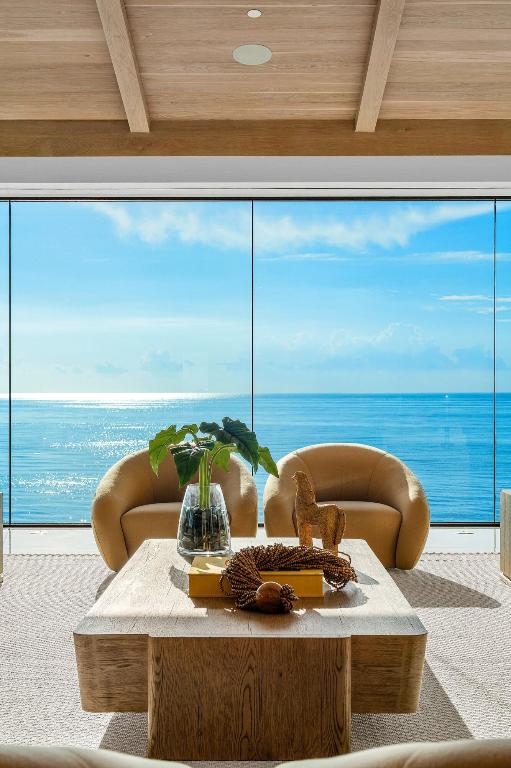 LE SANCTUAIRE CONDO - Residential