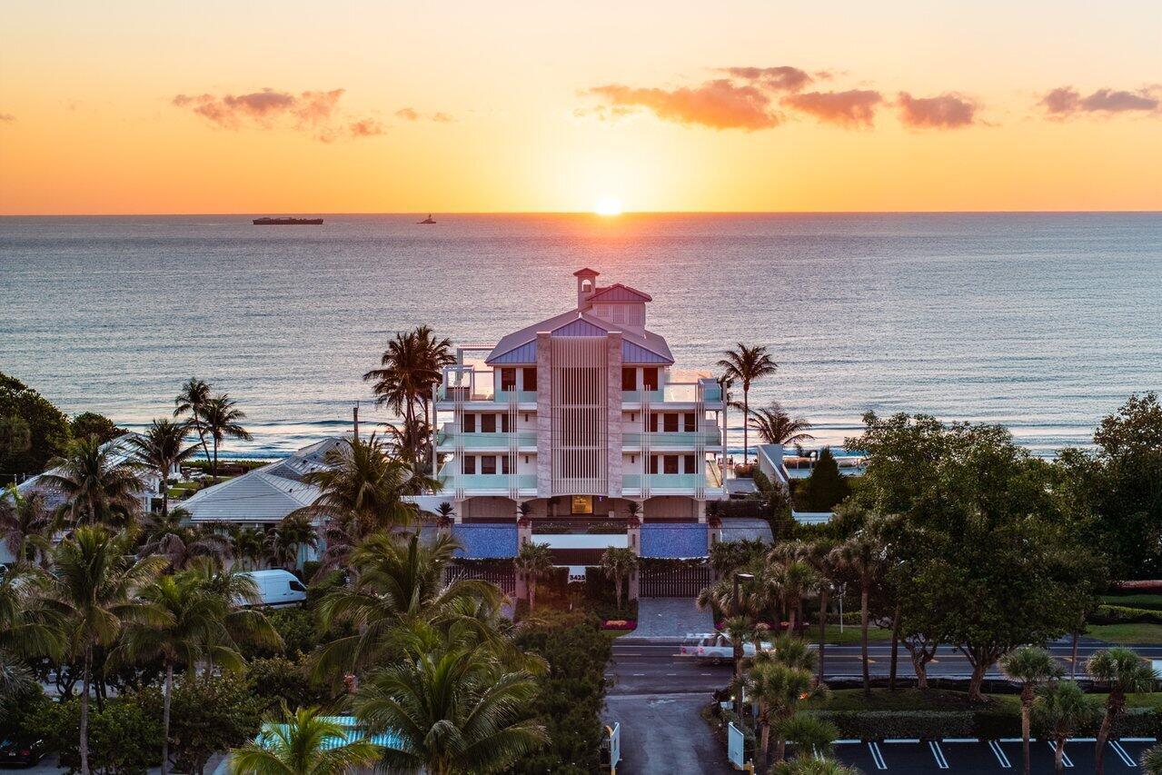 LE SANCTUAIRE CONDO - Residential