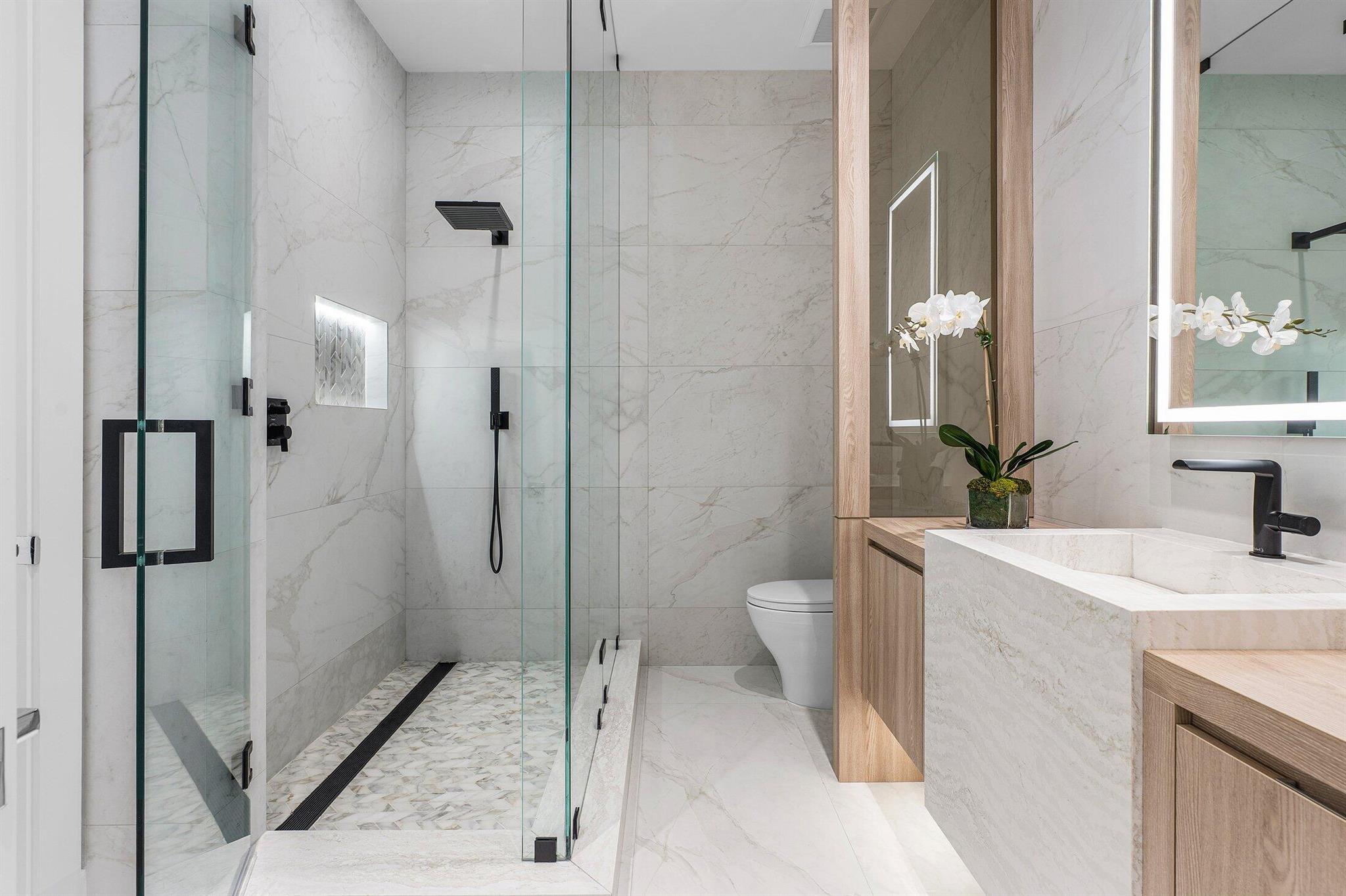 LE SANCTUAIRE CONDO - Residential