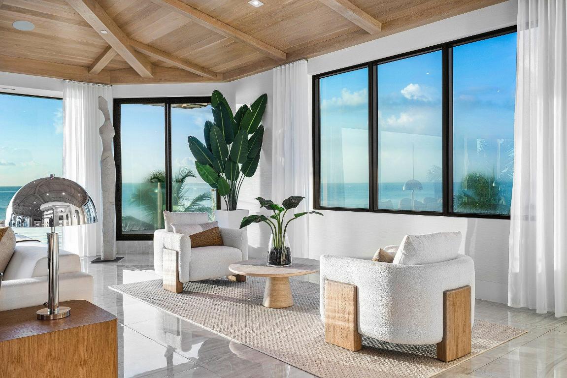 LE SANCTUAIRE CONDO - Residential