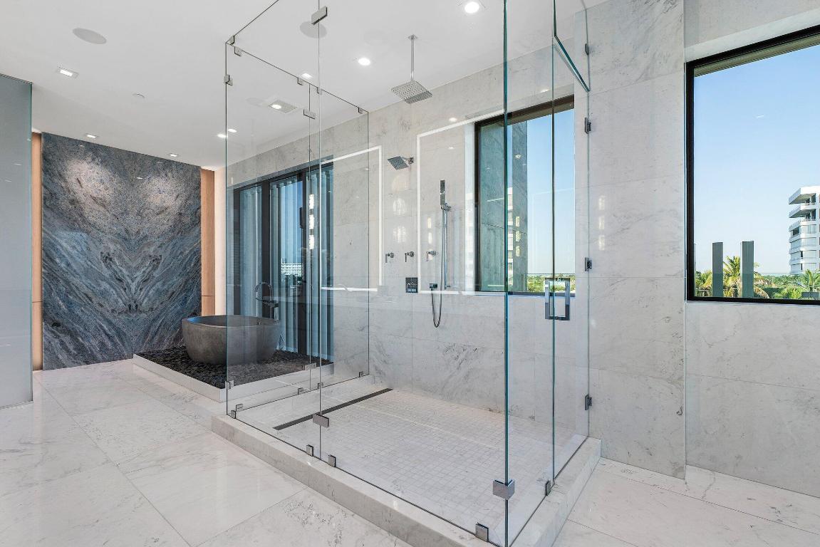 LE SANCTUAIRE CONDO - Residential