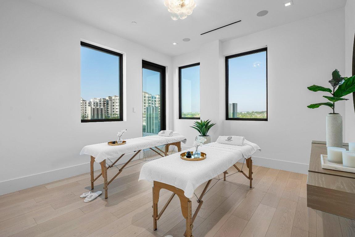 LE SANCTUAIRE CONDO - Residential