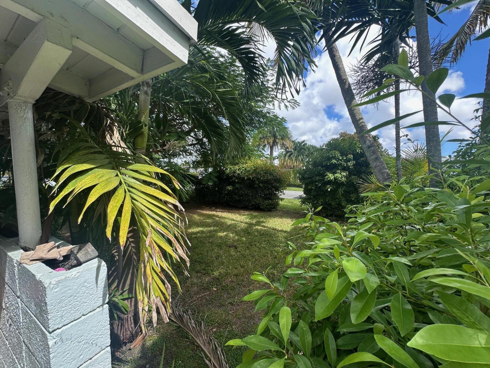 TROPICAL GARDENS ESTATES - Residential