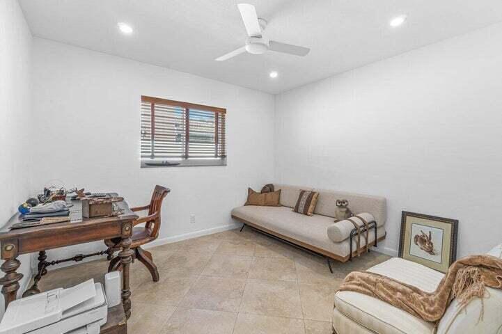 LAKE FLORESTA PARK - Residential Lease