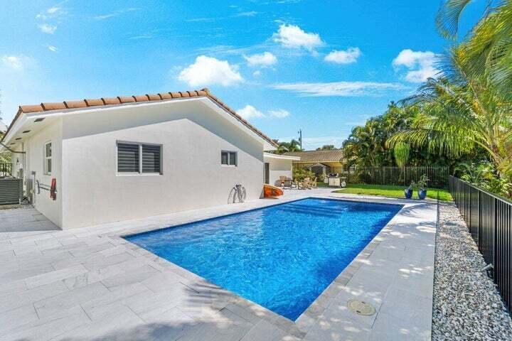 LAKE FLORESTA PARK - Residential Lease