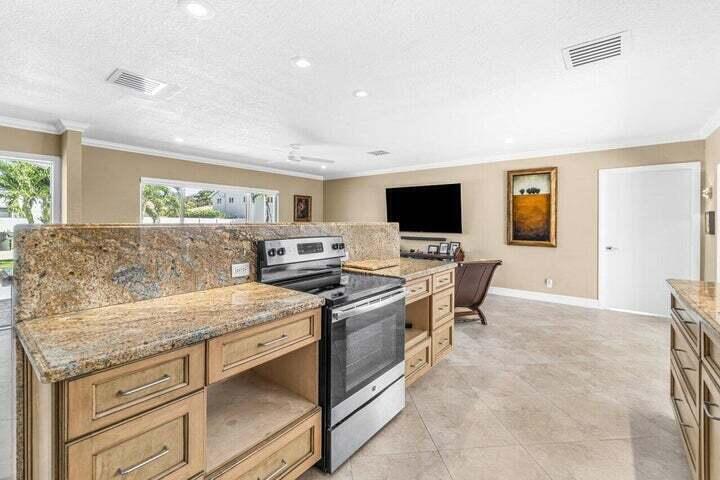 LAKE FLORESTA PARK - Residential Lease