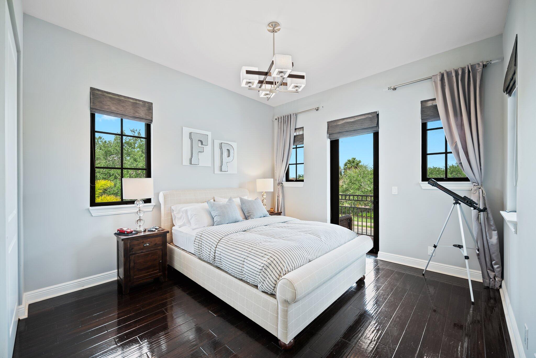 PARKLAND GOLF AND COUNTRY CLUB - Residential