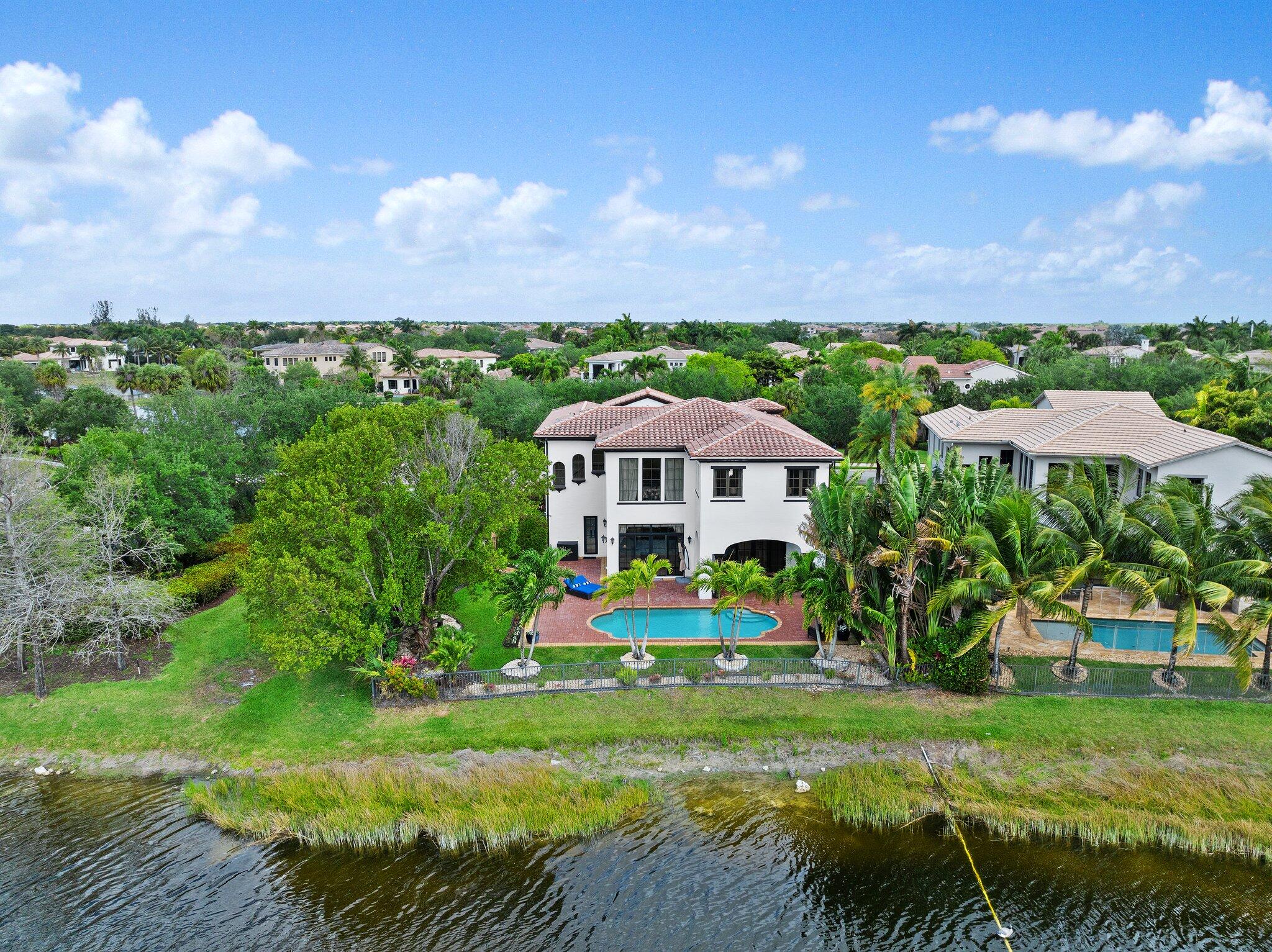 PARKLAND GOLF AND COUNTRY CLUB - Residential