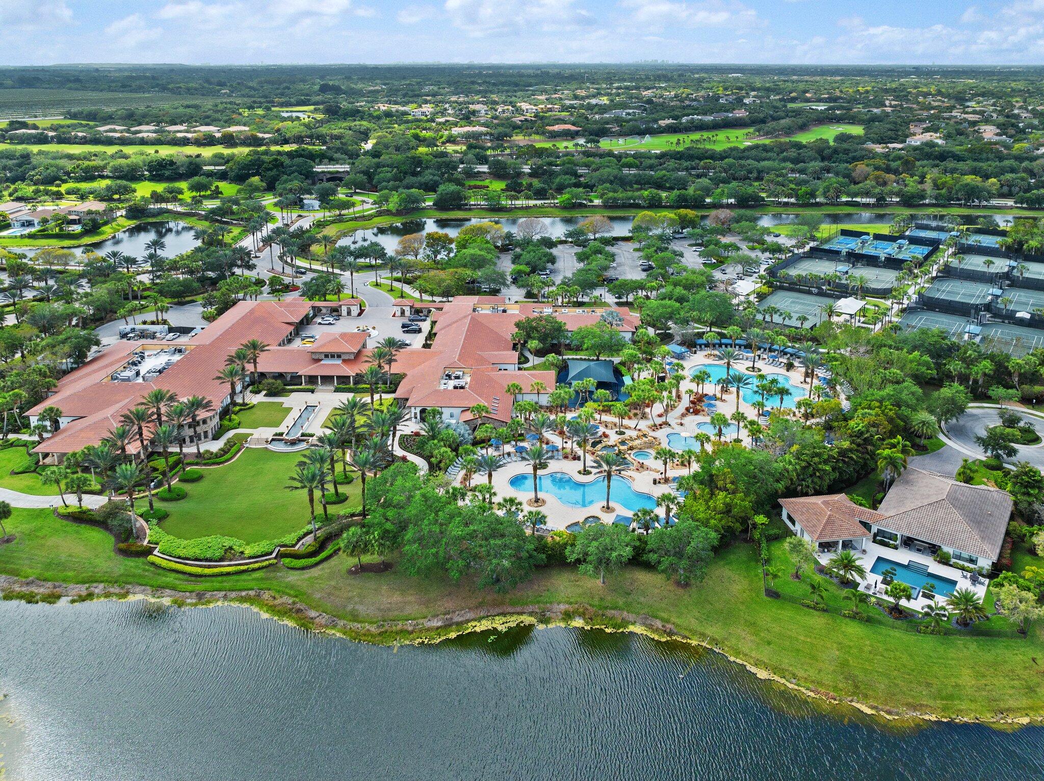 PARKLAND GOLF AND COUNTRY CLUB - Residential