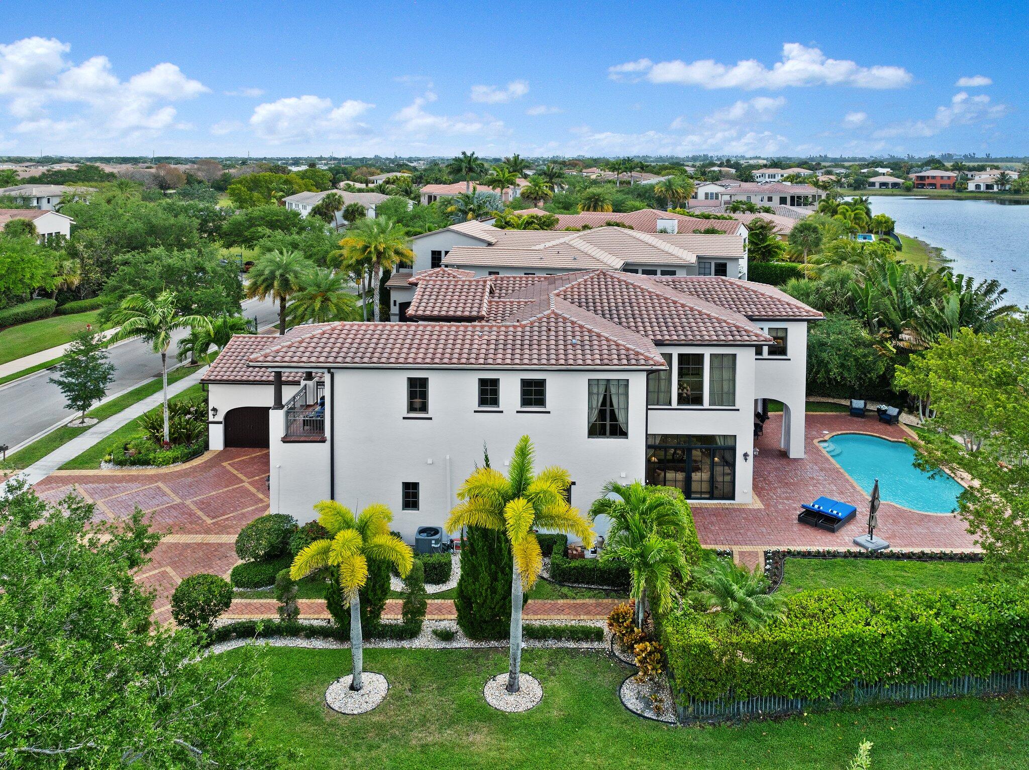 PARKLAND GOLF AND COUNTRY CLUB - Residential