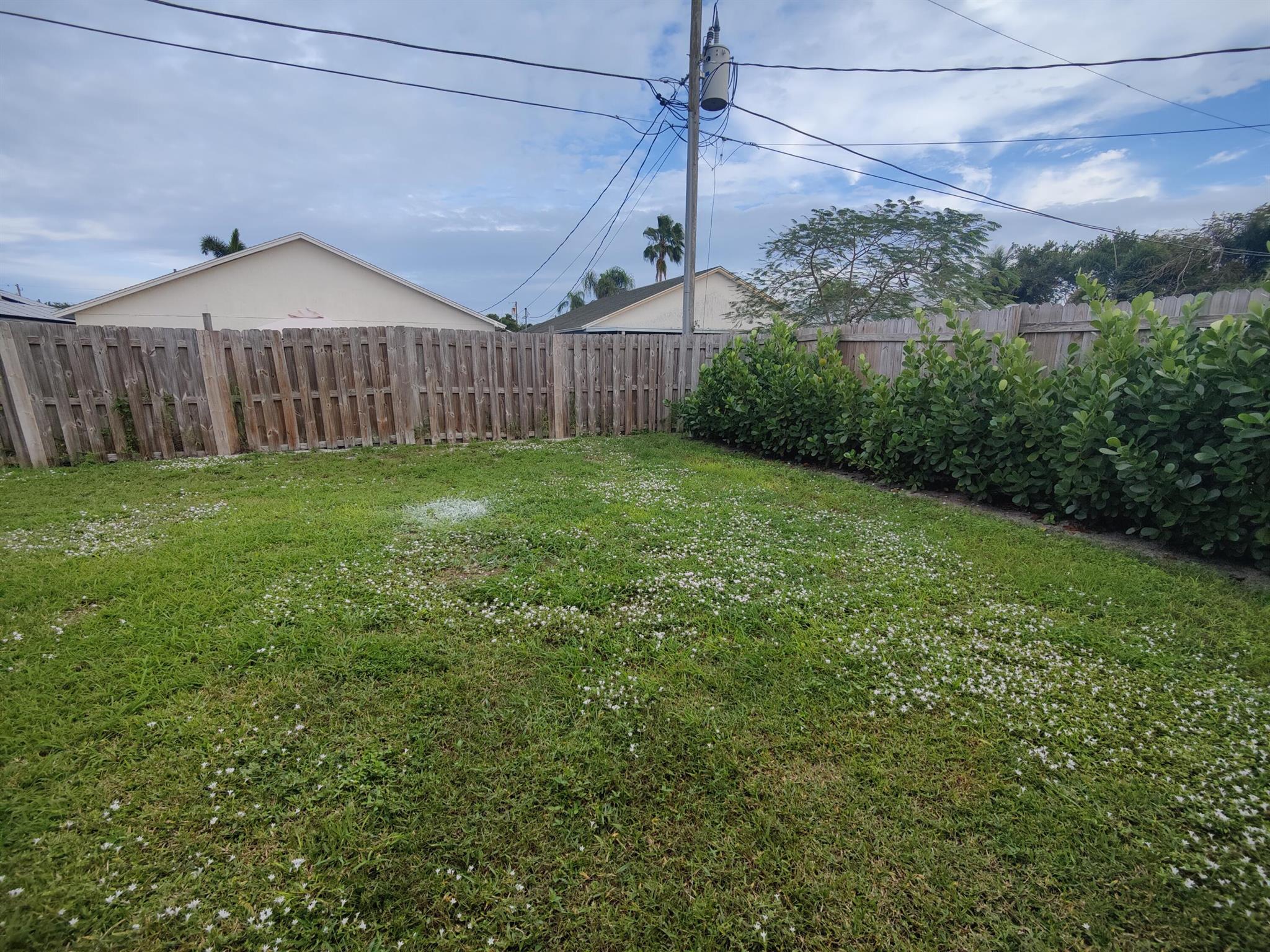 DIXIE PARK ADDITION NO. 2 - Residential Lease