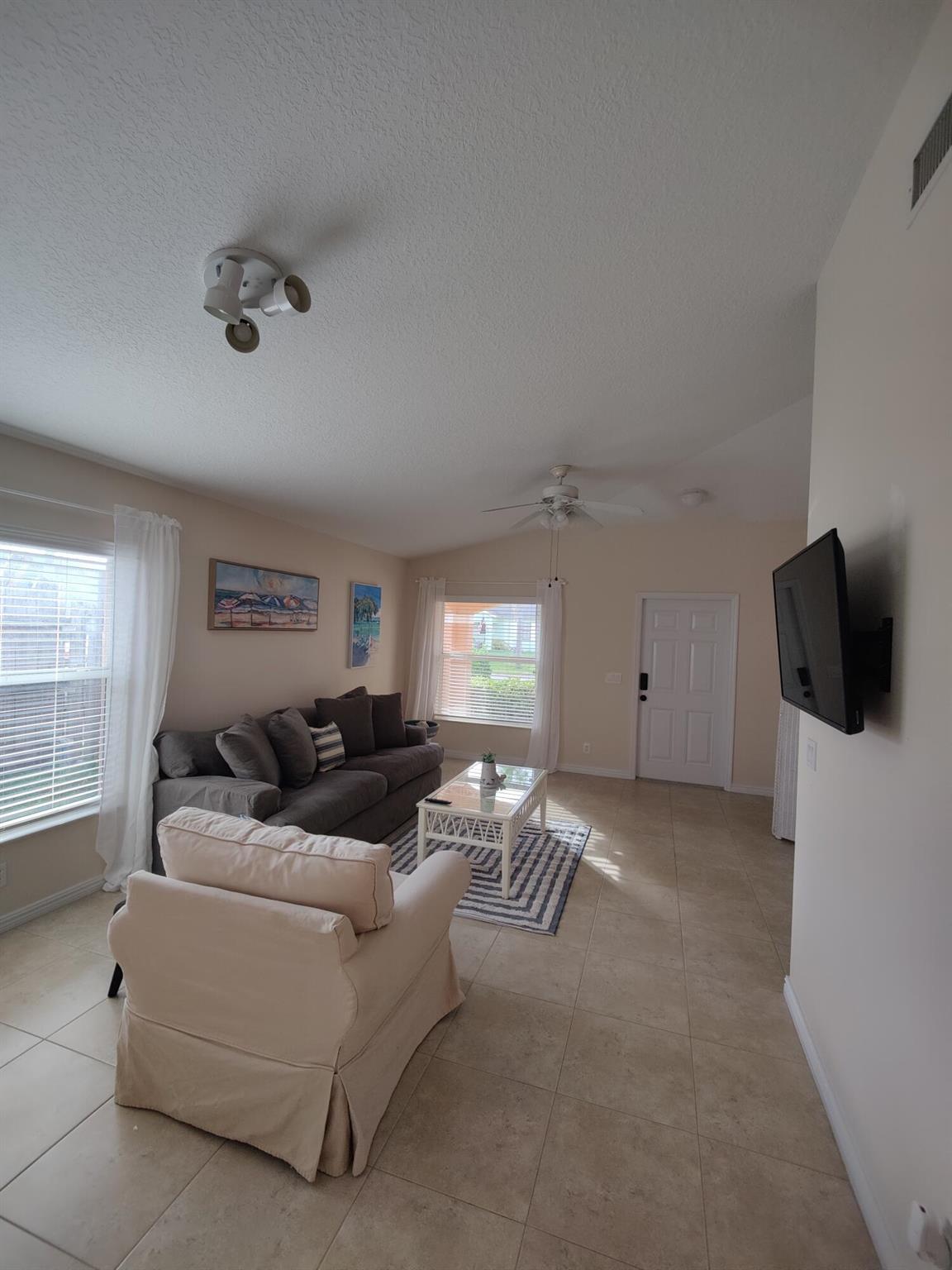 DIXIE PARK ADDITION NO. 2 - Residential Lease