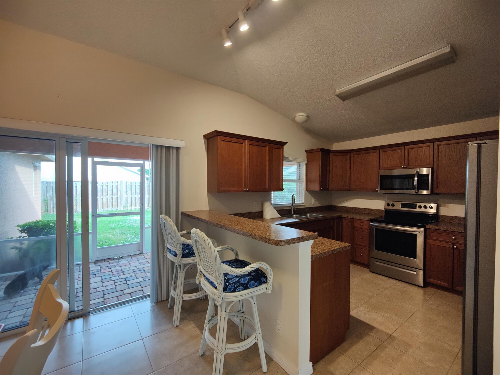 DIXIE PARK ADDITION NO. 2 - Residential Lease