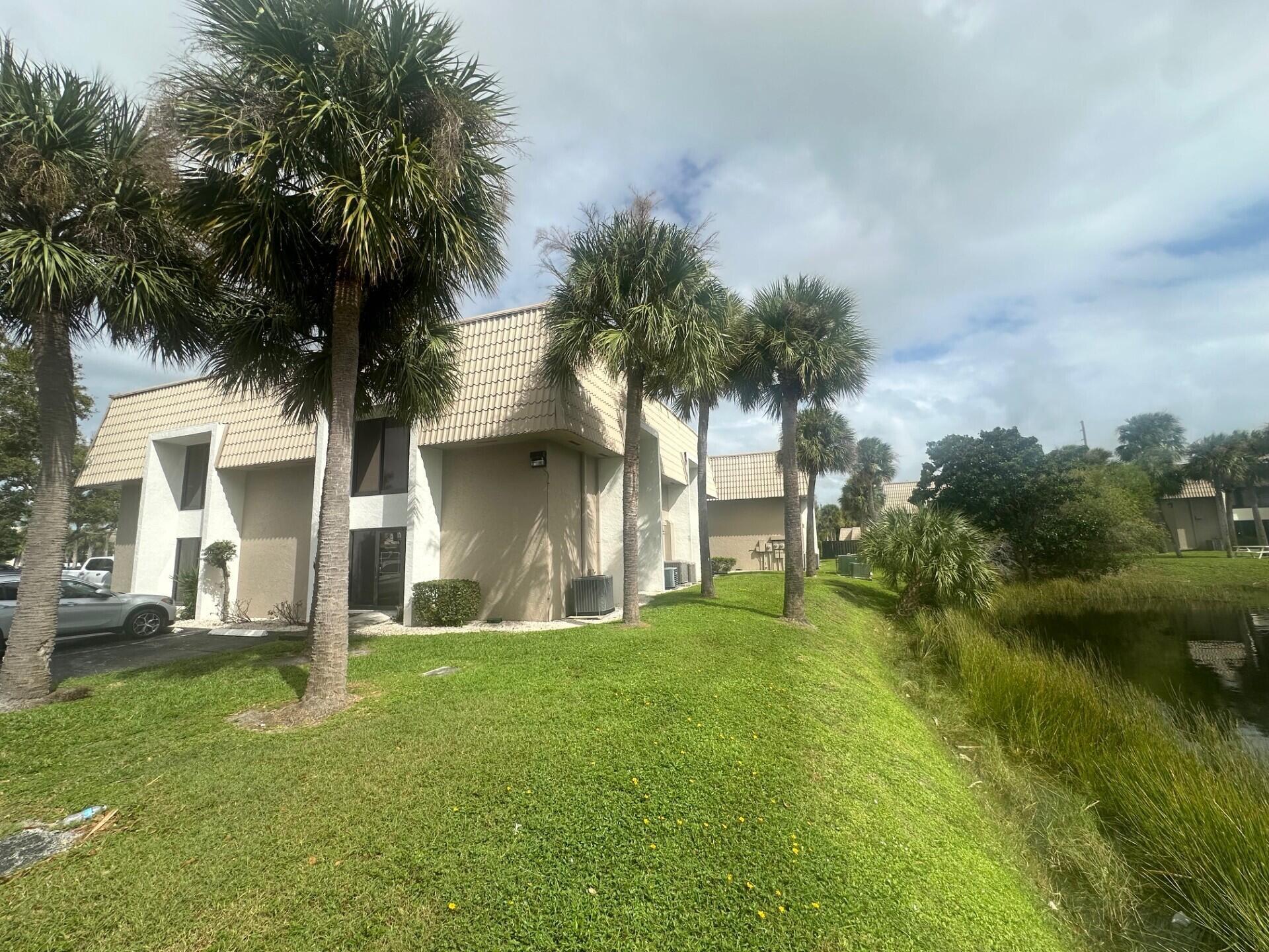210 Jupiter Lakes Boulevard E E-300-400