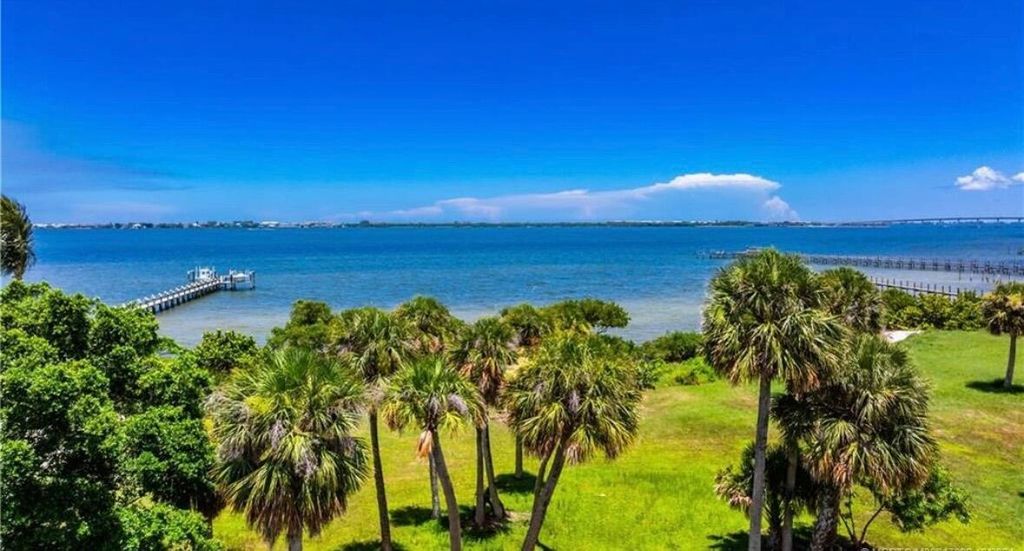 Photo of 122 N Sewalls Point Road, Sewalls Point, FL 34996 (MLS # R11072185)