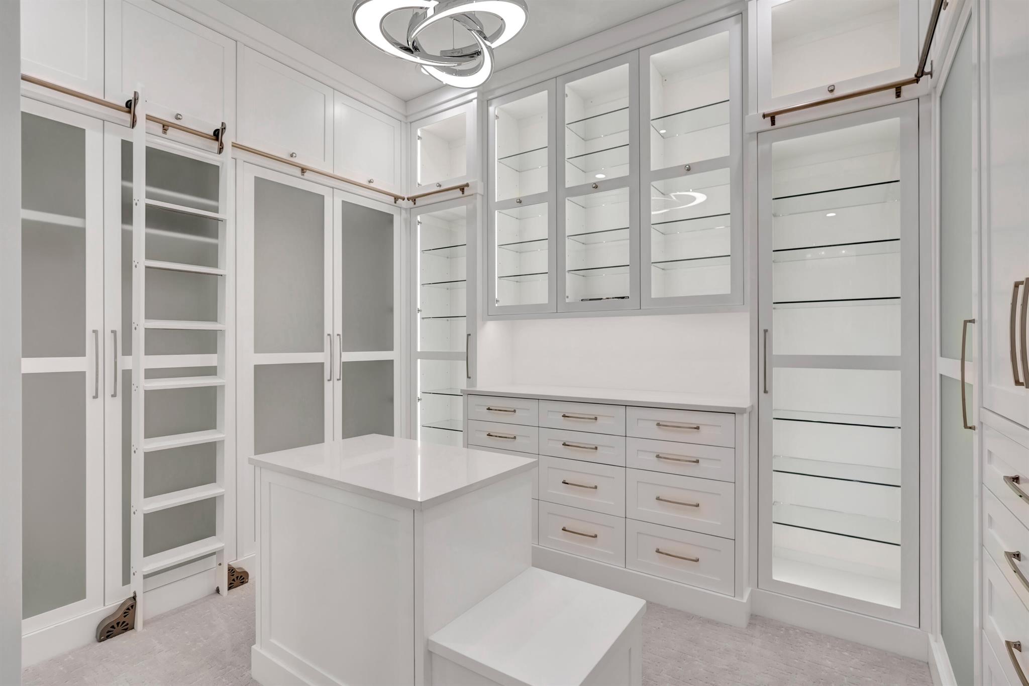 ADMIRALS COVE - Residential