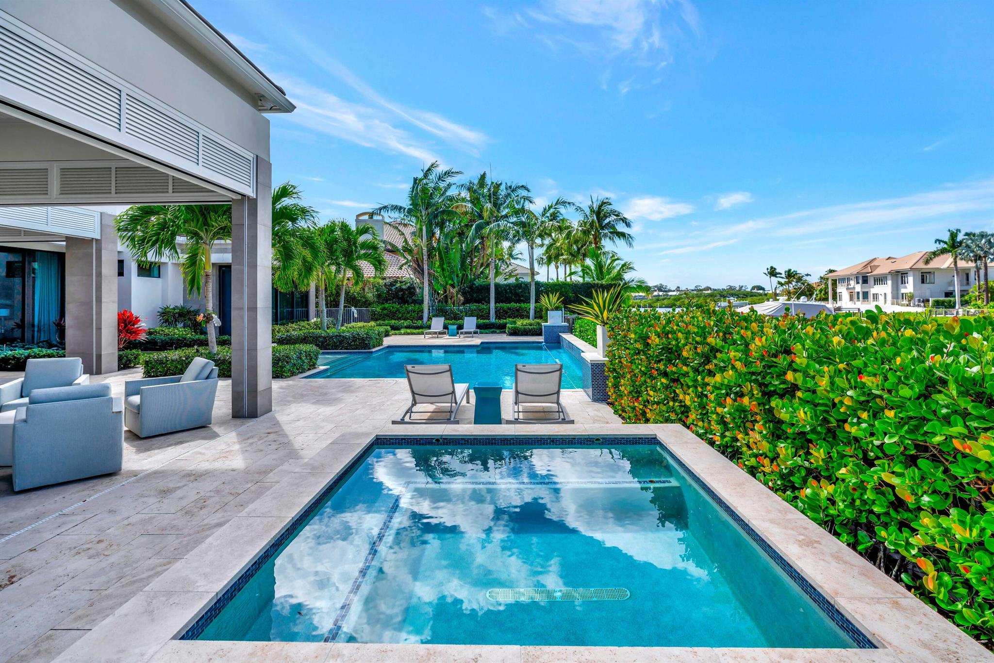 ADMIRALS COVE - Residential