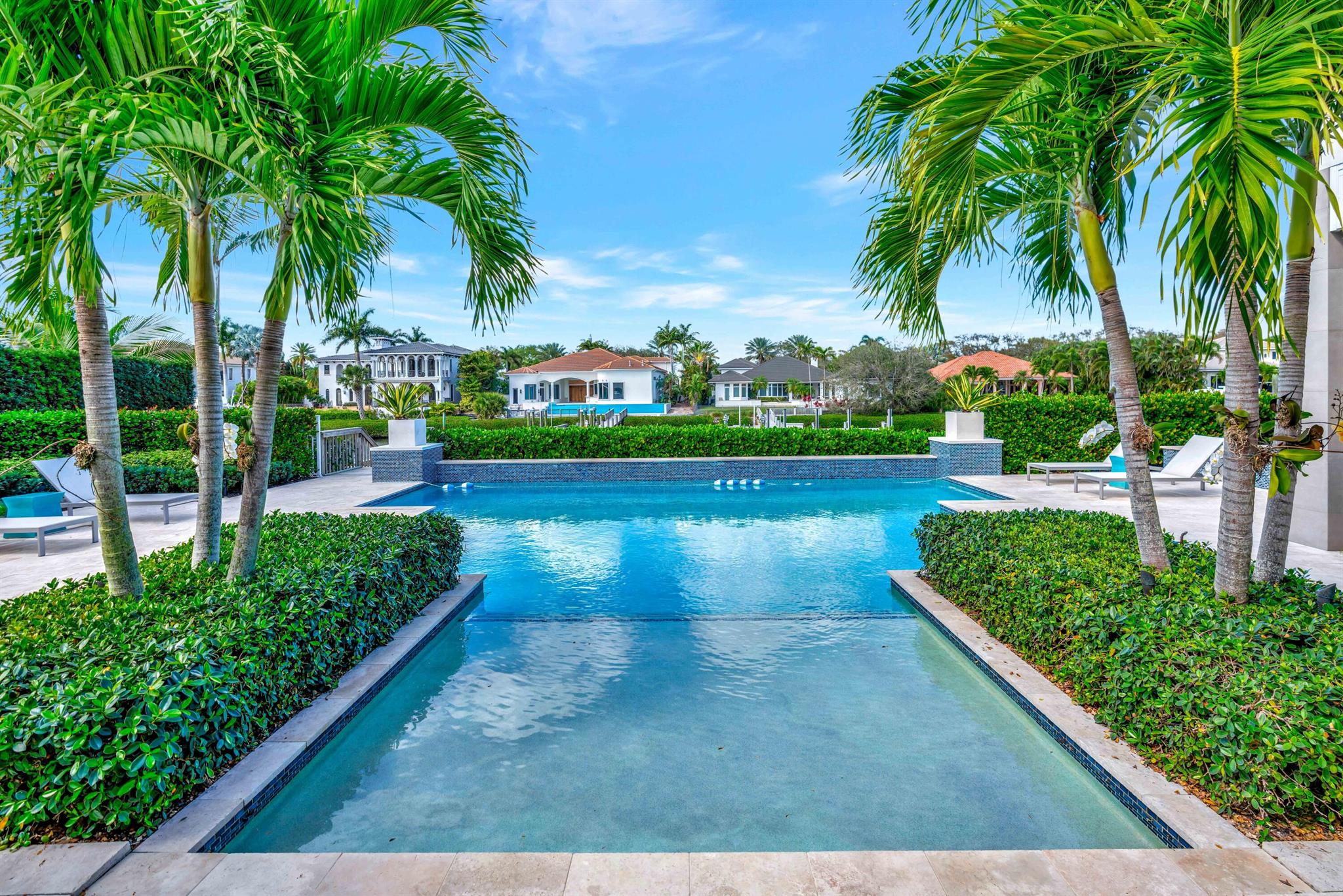 ADMIRALS COVE - Residential