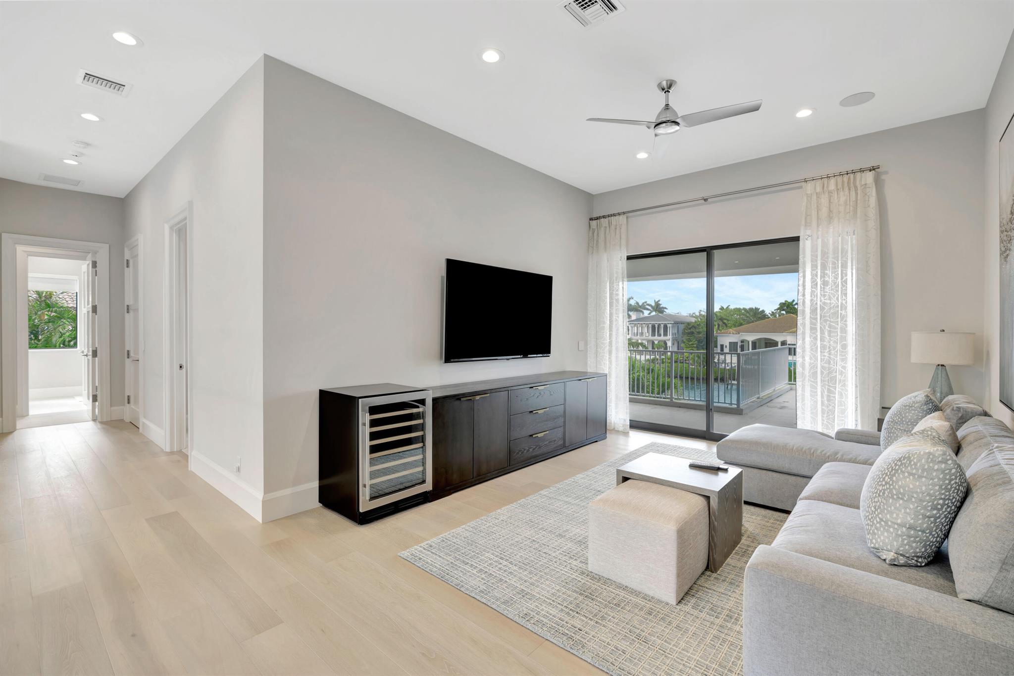 ADMIRALS COVE - Residential