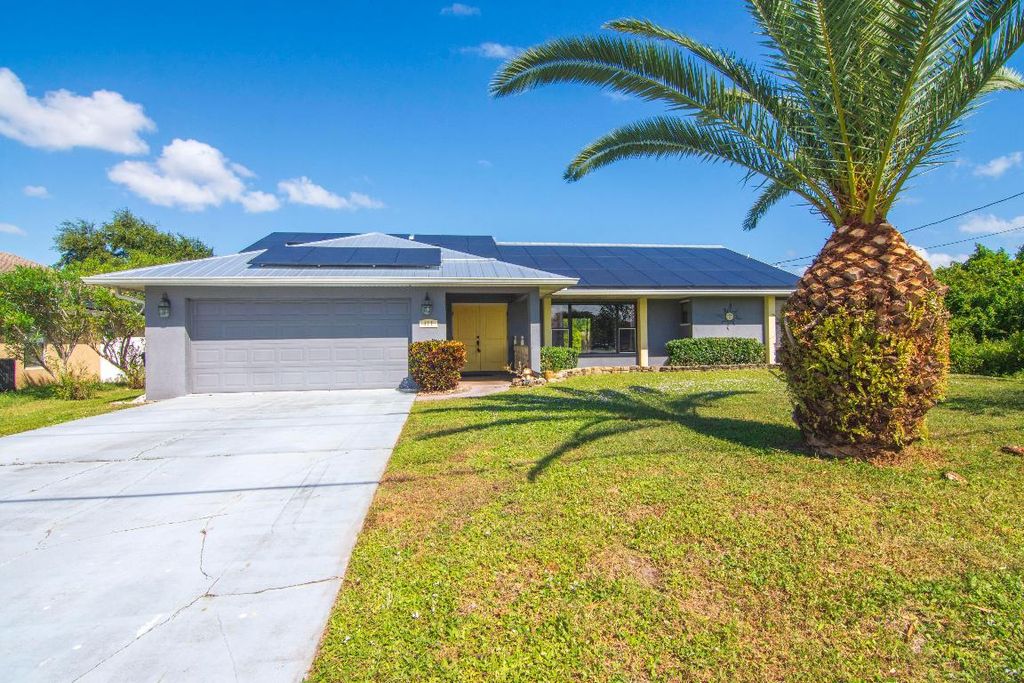 Photo of 111 SW Glenwood Drive, Port Saint Lucie, FL 34984 (MLS # R10935202)