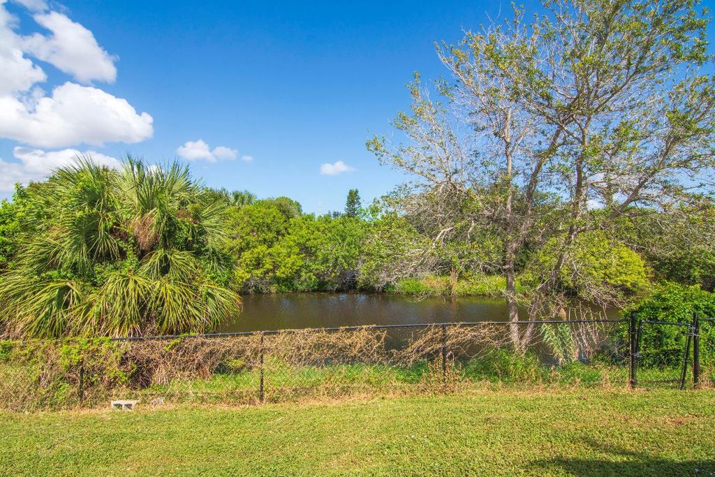 Photo of 111 SW Glenwood Drive, Port Saint Lucie, FL 34984 (MLS # R10935202)