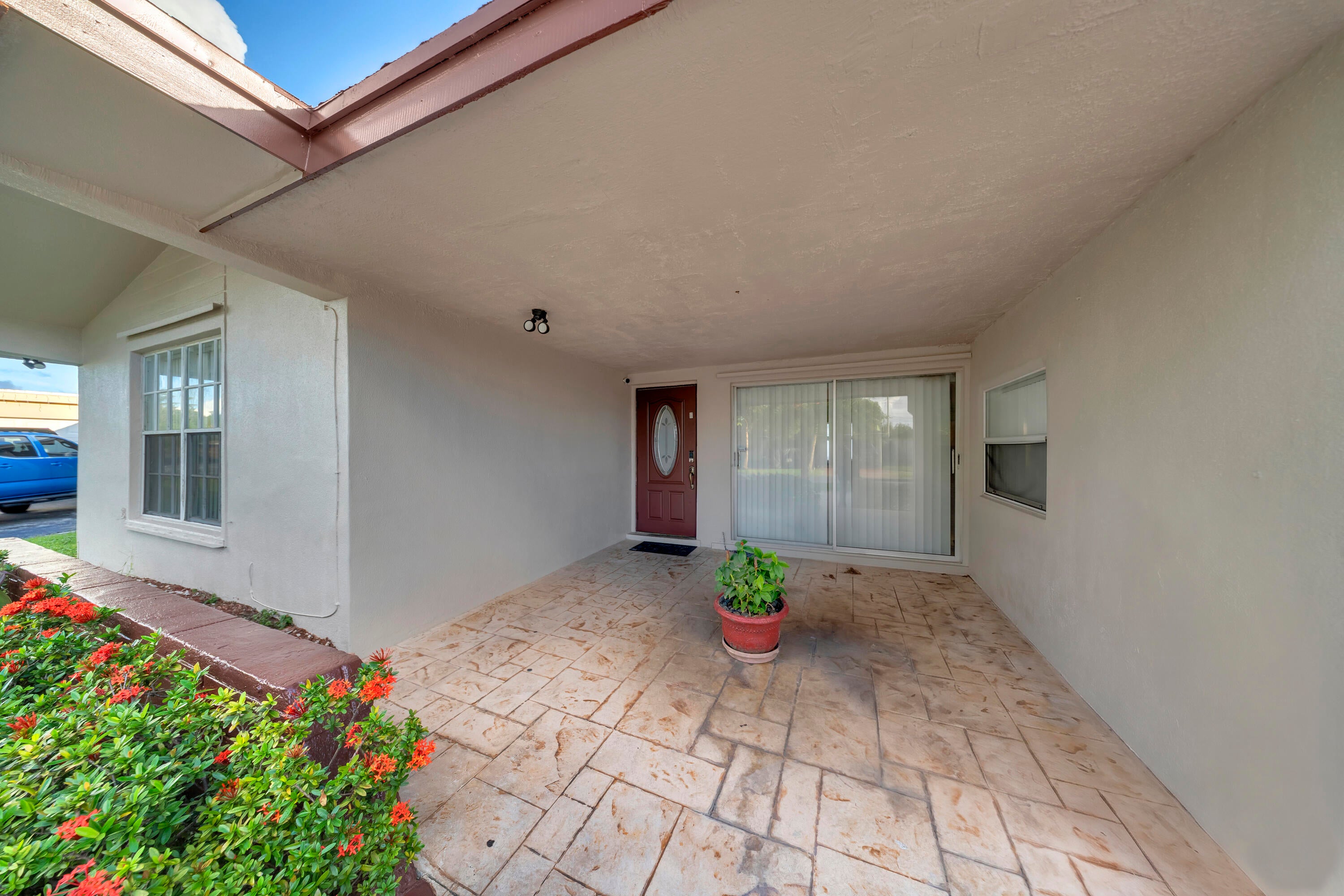 6736 PANSY Drive