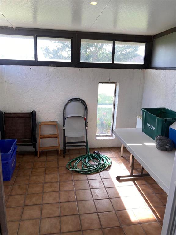 THE GROVE CONDOMINIUM SECTION 1 - Residential