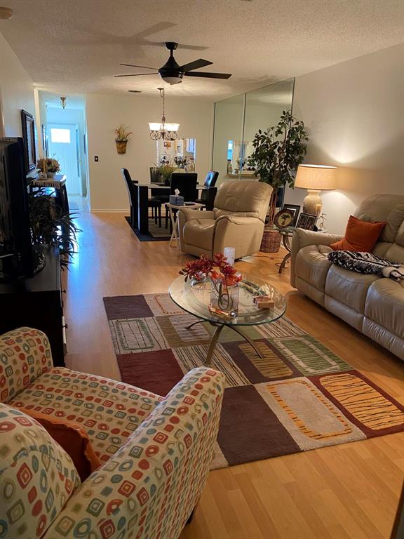 THE GROVE CONDOMINIUM SECTION 1 - Residential