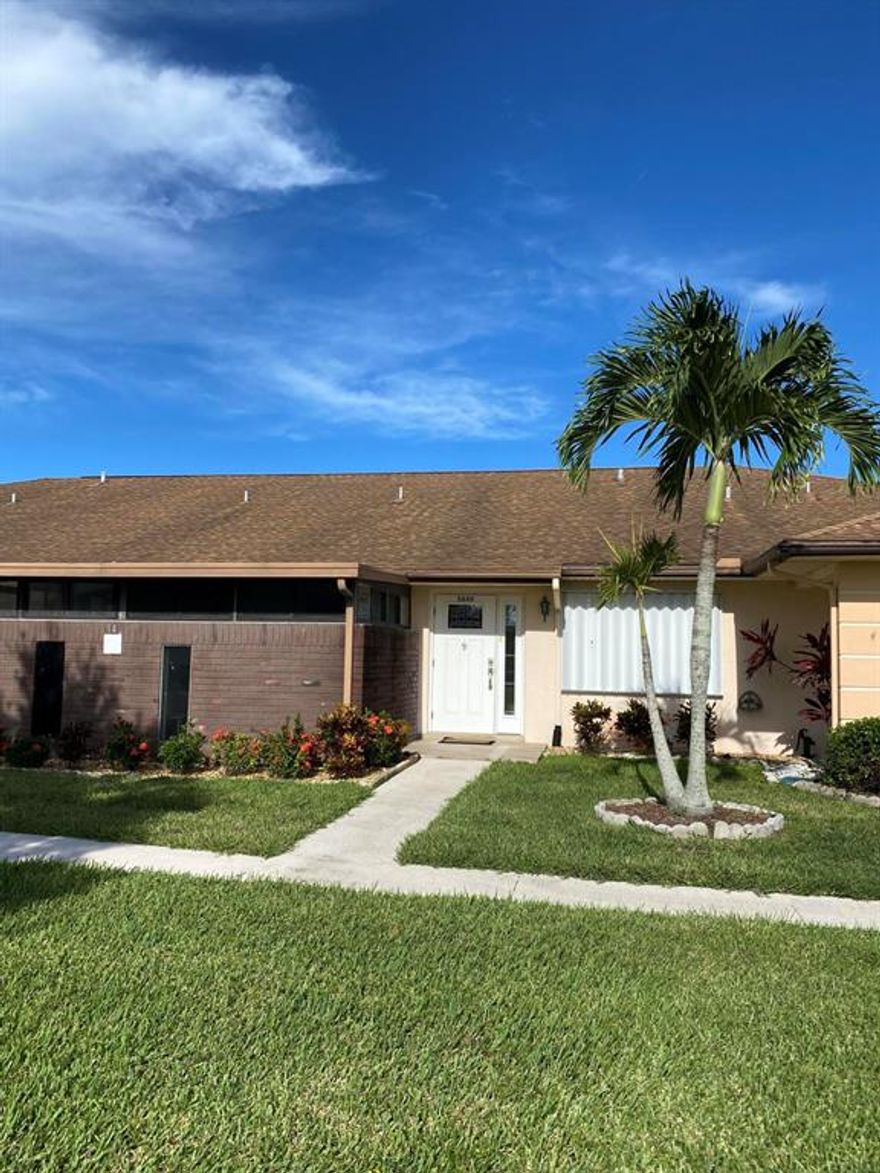 2/2 Villa in an active 55+ community. The unit is move in ready and spacious. Large and open plan featuring an eat in kitchen with an extra patio in the front. Large living room & dining room combo. This home has a walk in laundry room with pull down for storage. The community offers different activities including a pool. Located close to everything with the beach about 20 mins away! This home won't last long! Buyer lost financing so property is back on the market.