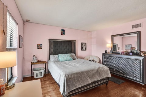 Tiny photo for 178 NW 115th Terrace, Plantation, FL 33325 (MLS # B26086182)